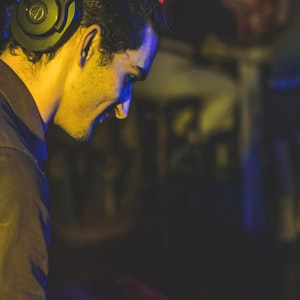 海口DJ啊杰-djaj2013年顶级打造最新嗨暴玛格鲁夜店全场House专辑 [包房串烧]